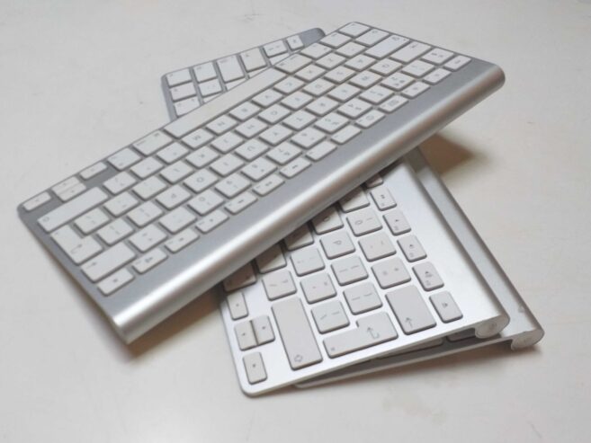 iMac wireless keyboard