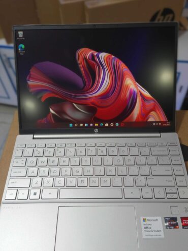 HP pavilion Aero
