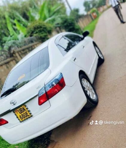 Toyota premio