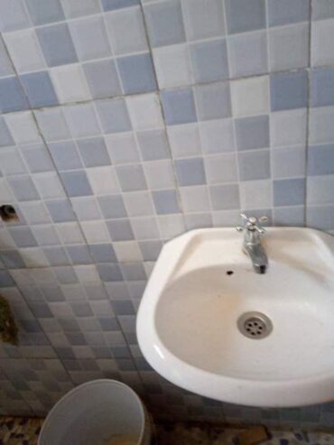Double roomed houses for #Rent in #Mpererwe at #200k ugx monthly .
