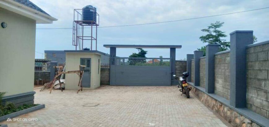 #4bedroomed house for #Sale in #Kira