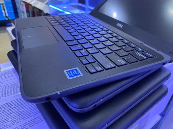 Dell latitude 3189.