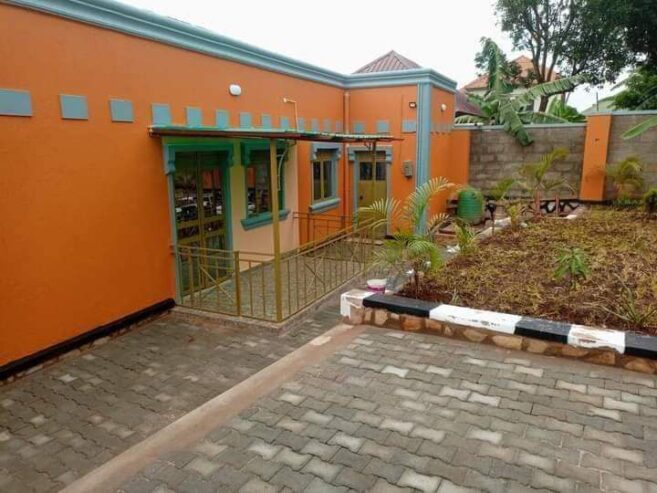 #2Bedroomed house for #Sale in #Nansana at #70Millions ugx monthly ..
