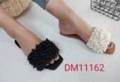 Ladies flats
