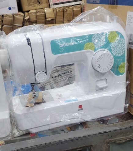 Singer designs sewing machine
