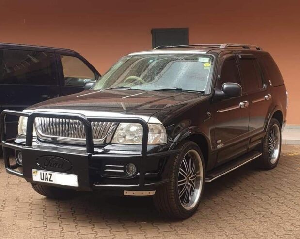 Ford Explorer