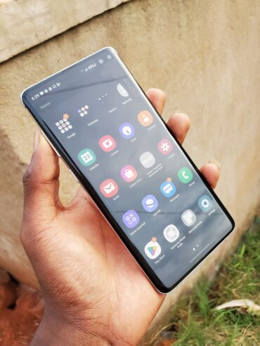 SAMSUNG GALAXY S10 PLUS
