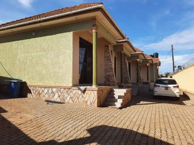 Double roomed houses for #Rent at #450k ugx monthly .