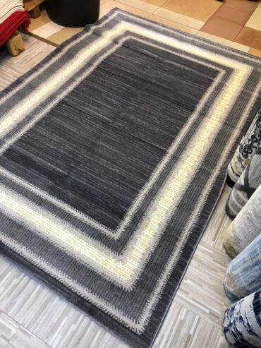 Center rugs
