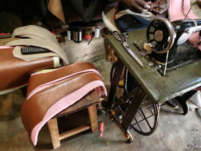 IF U WANT REPAIRS CAR SEAT’S COVERS…..AM AVAILABLE NOW….