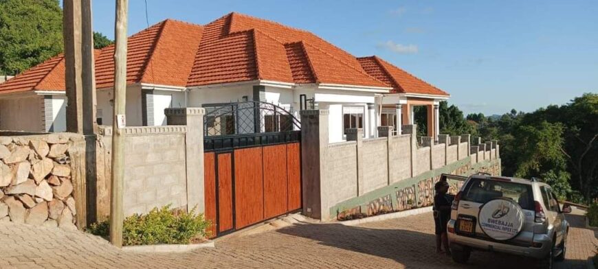 House For Sale In Bwebajja, Entebbe Road