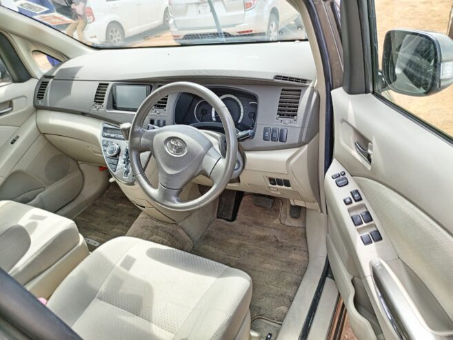 TOYOTA ISIS…ON SALE NOW…. MODEL 2008…. I WANT MONEY NOW…