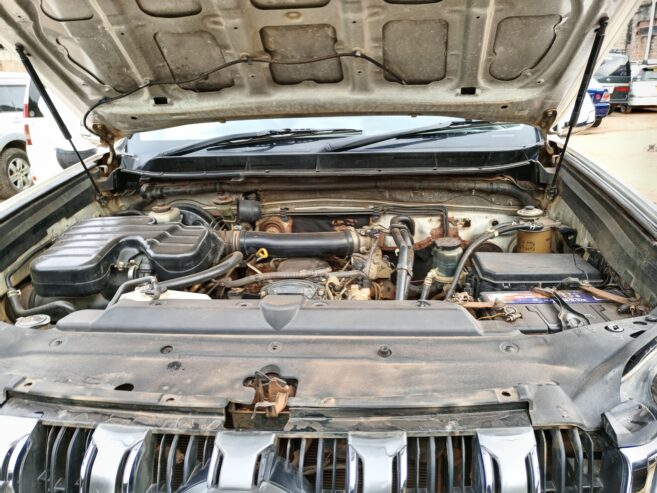 TOYOTA LAND CRUISER….ON MARKET NOW…. DIESEL EGIN…… MODEL 2012….. I WANT MONEY NOW NOW……