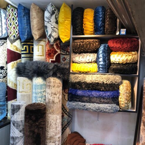 Woolen center rugs