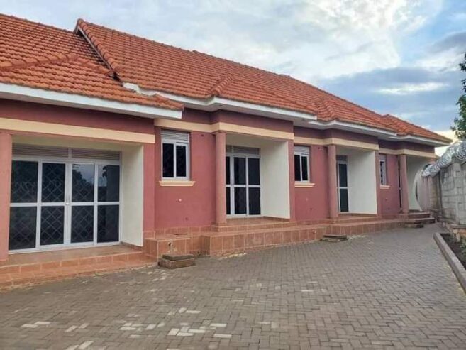 Double roomed houses for #Rent at #450k ugx monthly .