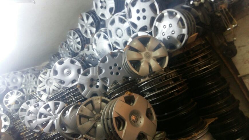 Car wheel cups Available size 14,15