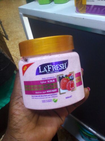 Facial make ups and eco gel