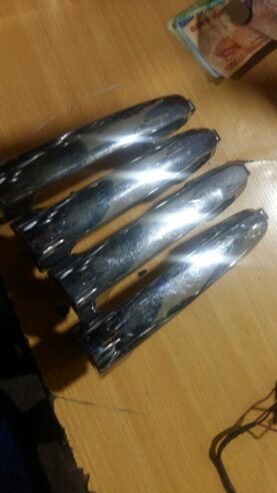 Car crowm handles Available