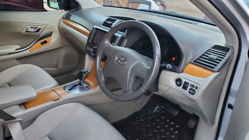 Toyota premio