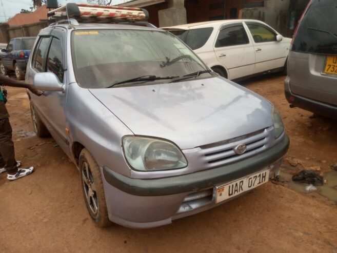 Toyota raum