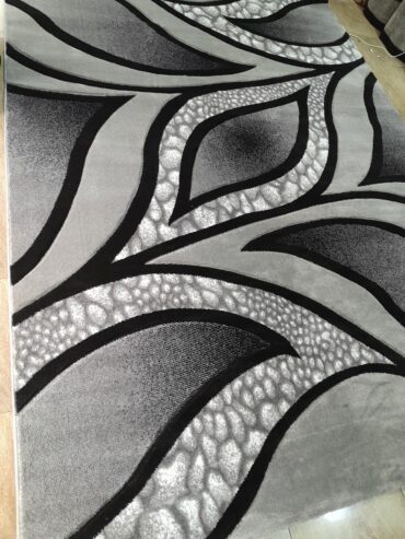 Grey & black center carpet