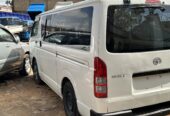 Toyota HIACE van 2014