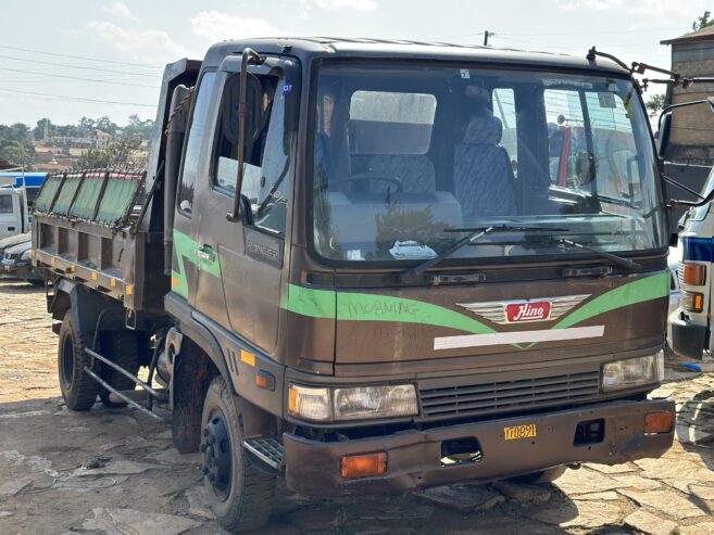 Hino ranger dumper