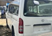 Toyota HIACE van 2014