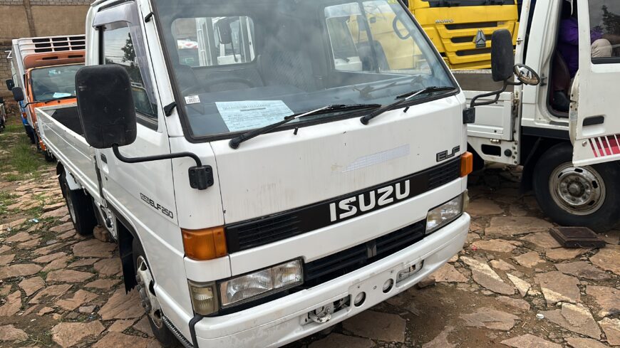 Isuzu elf
