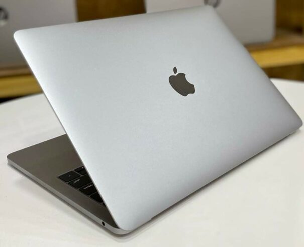 MacBook pro Apple laptops