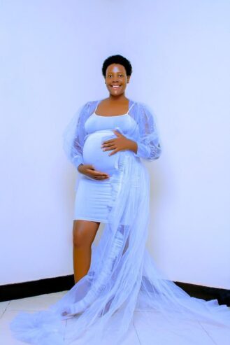 Bridal/ baby bump robes for hire and sale