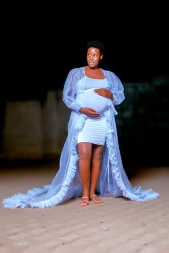 Bridal/ baby bump robes for hire and sale